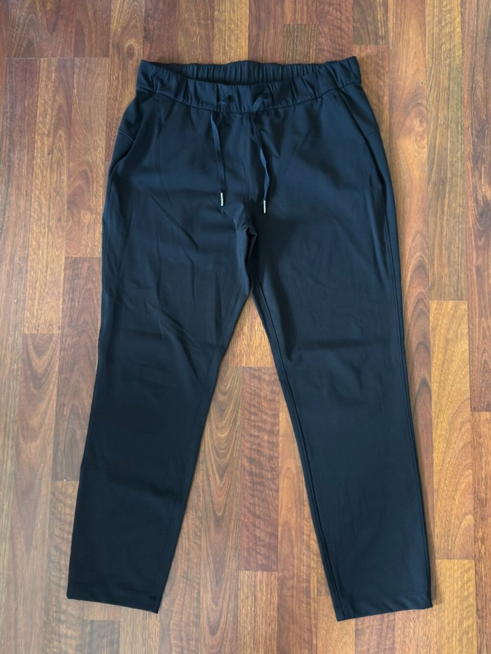 Lululemon On The Fly Pant 28 Womens Sz 8 Black Luxtreme 7/8 Ankle Tapered W5ALWS
